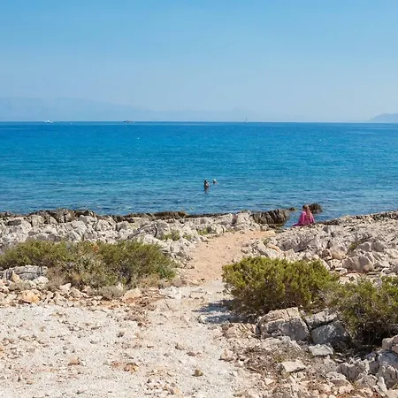 Private Bay Vrboska