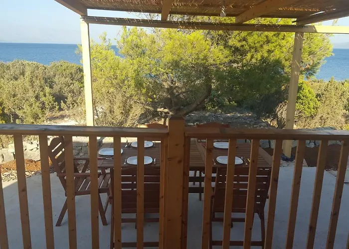 Private Bay *